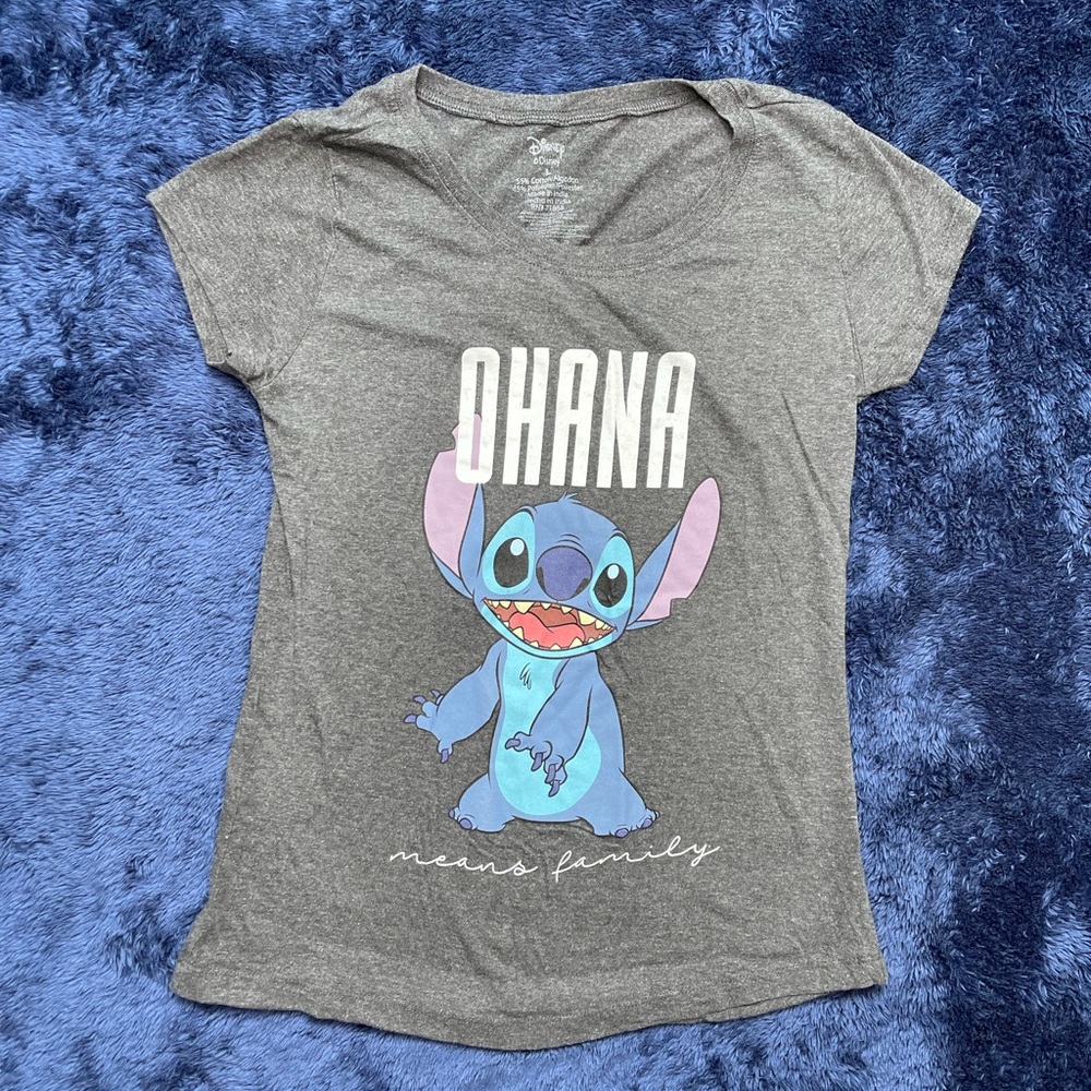 Disney Stich Ohana t-shirt in great condition
